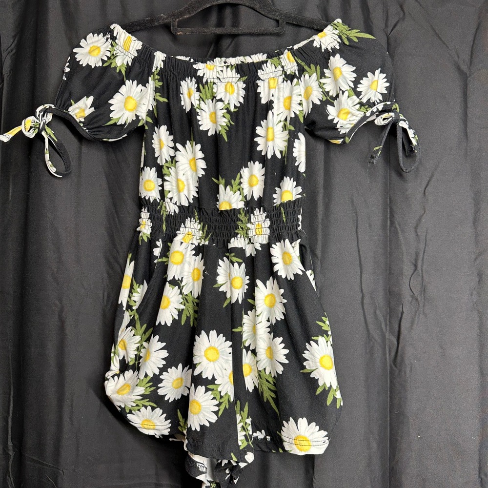 Jolie & Joy Women Black Daisy Floral Off Shoulder Romper Smocked Waist Medium